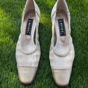 J.Renee Cream Low-Heeled Pumps with Textured Design